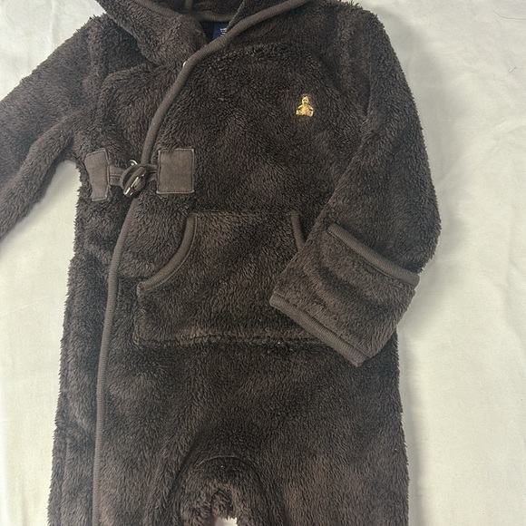 Baby  gap - plush convertible footed bunting bag/outerwear. Size 3-6 months. $20 - Picture 3 of 7